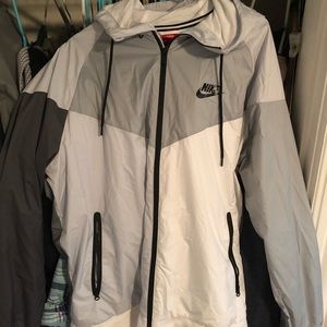 XL Men’s Nike Windbreaker